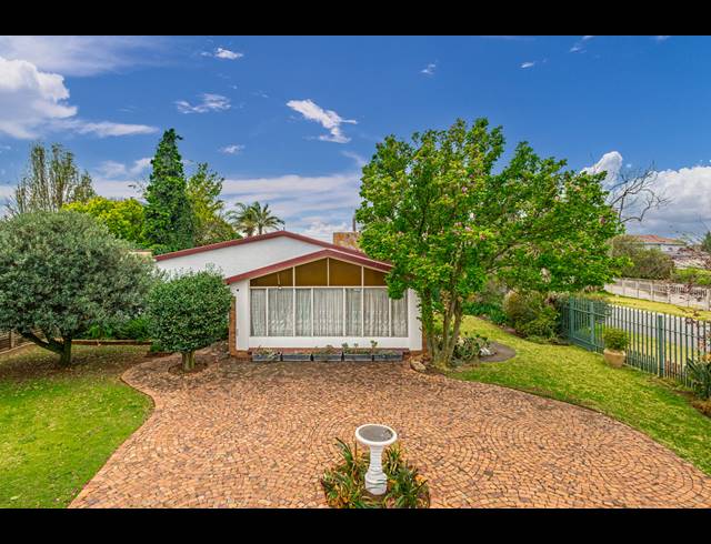 3 BEDROOM HOUSE FOR SALE IN BRENTHURST